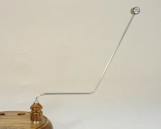 The bobbin rest (cradle) The bobbin rest (cradle)