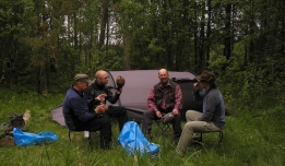 Good idea â camping by the river Good idea â camping by the river