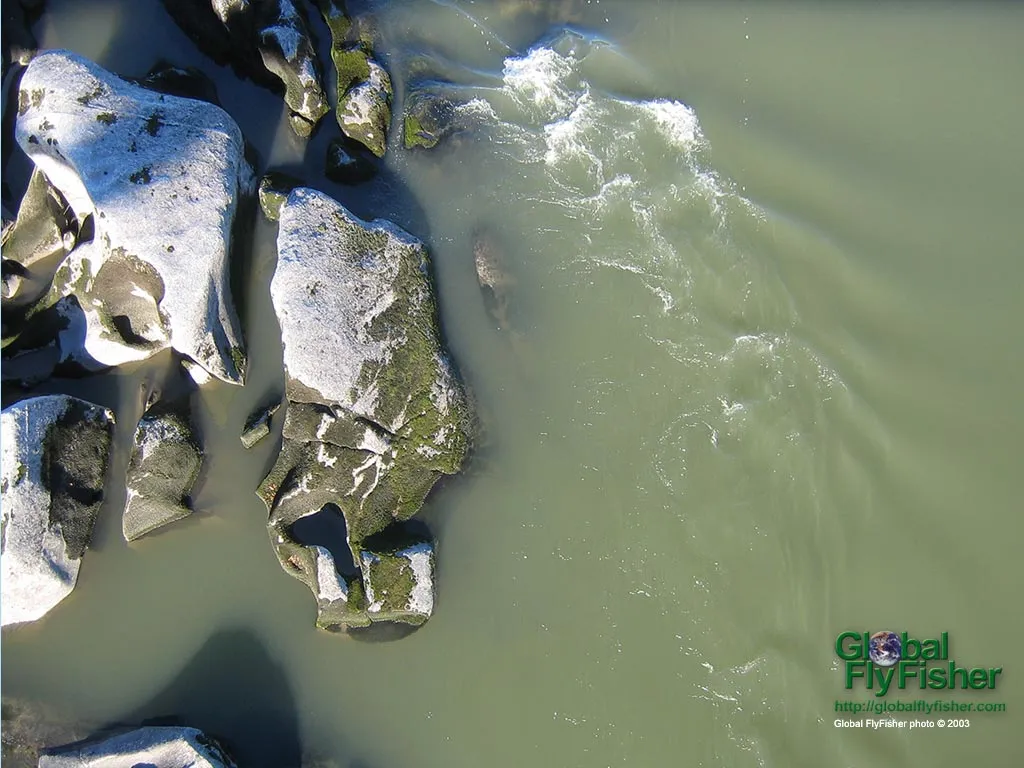 Computer screen wallpaper: A small bit of the Mighty Skeena